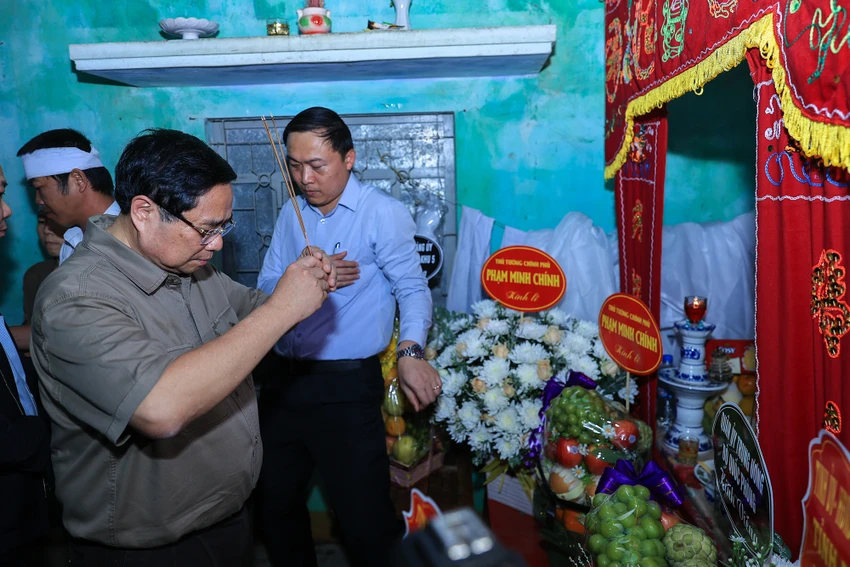 ngay-mai-1-12-trien-khai-chien-dich-quang-trung-than-toc-dung-lai-nha-cho-nguoi-dan-vung-lu-thu-tuong-pham-minh-chinh-7.jpg