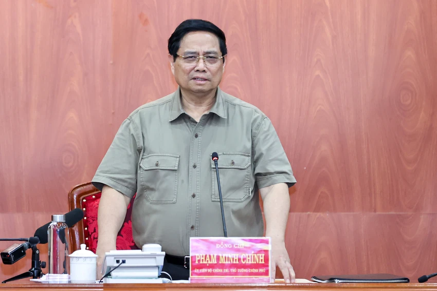 ngay-mai-1-12-trien-khai-chien-dich-quang-trung-than-toc-dung-lai-nha-cho-nguoi-dan-vung-lu-thu-tuong-pham-minh-chinh-9.jpg