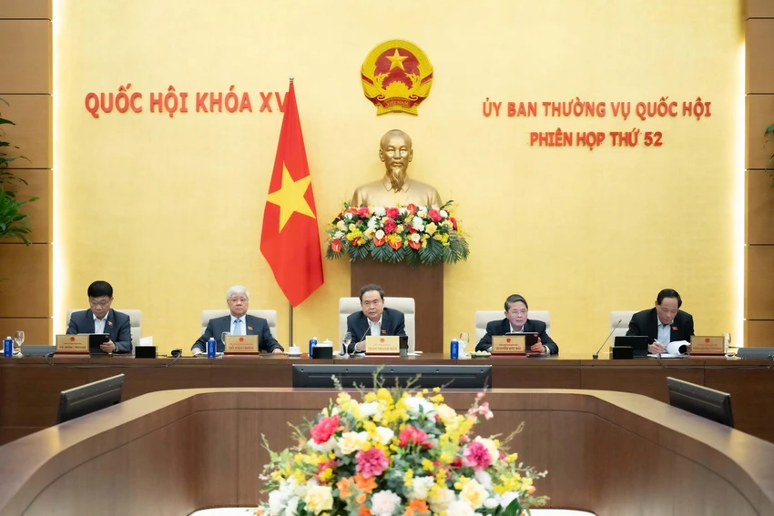 chu-tich-quoc-hoi-sap-xep-lai-bao-chi-theo-huong-tinh-gon-nang-cao-hieu-qua-hoat-dong-1.jpg