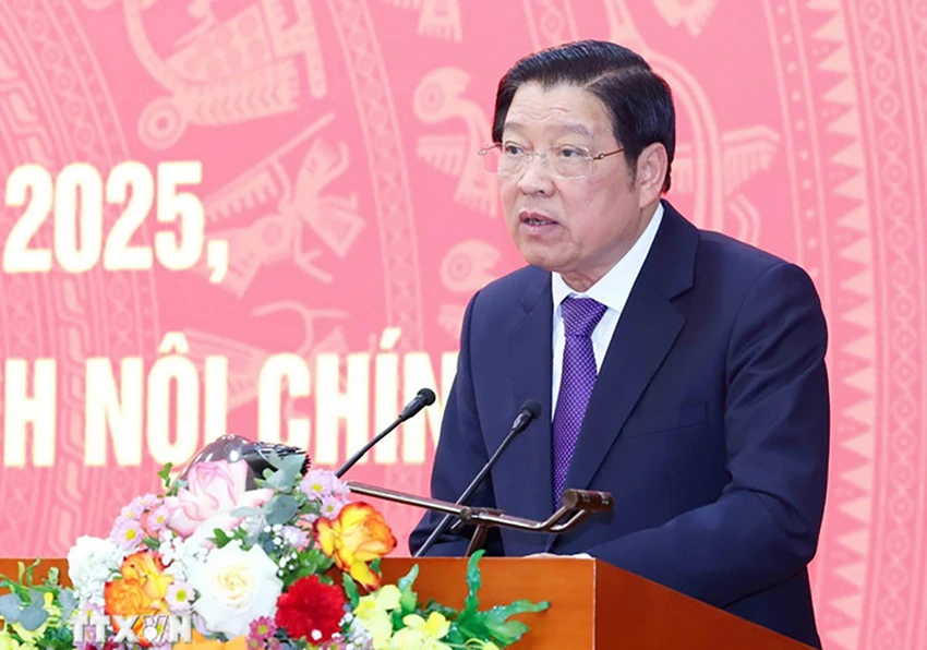 phan-dinh-trac-thuong-truc-ban-bi-thu-xu-ly-dut-diem-vu-an-tham-nhung-lang-phi-dien-ban-chi-dao-theo-doi.jpg