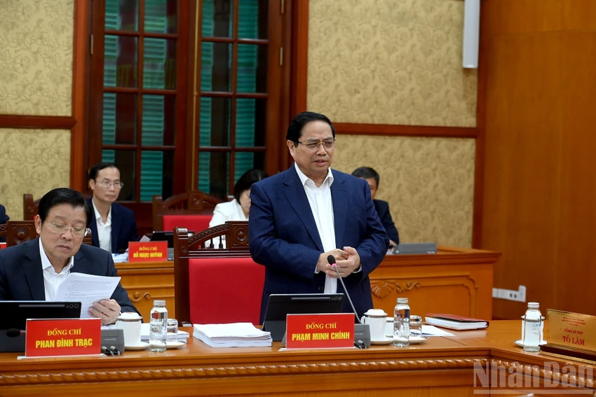 tong-bi-thu-to-lam-chi-dao-ve-viec-thao-go-cac-diem-nghen-the-che-2.jpg