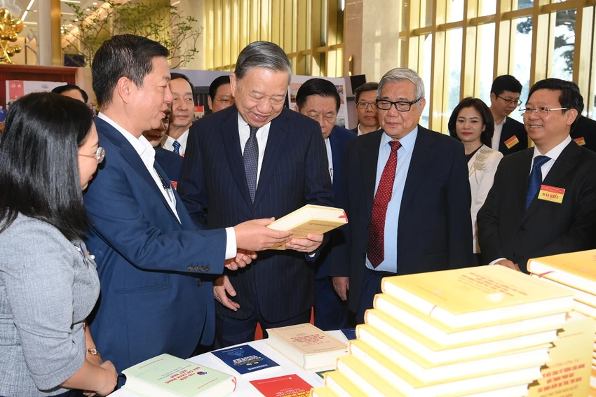 tong-bi-thu-to-lam-phai-dinh-danh-tren-mang-xa-hoi-de-giam-thong-tin-ao-tieu-cuc-2.jpg