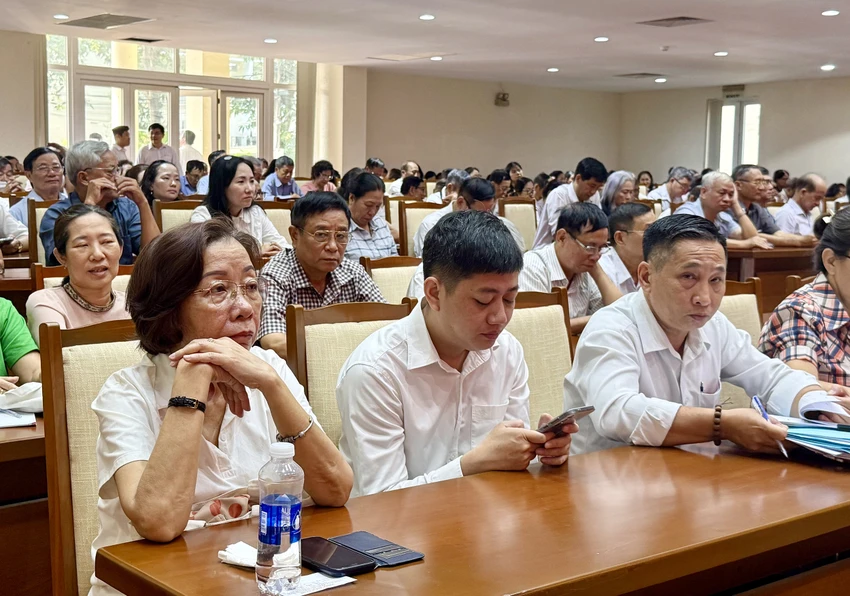 cu-tri-tp-hcm-dat-van-de-vi-sao-co-tien-ma-khong-tieu-duoc-1.jpg