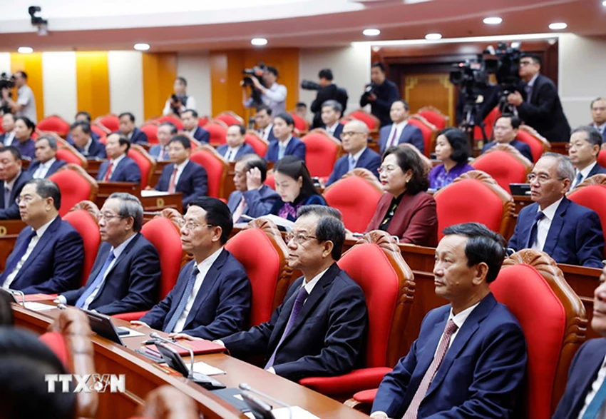 trung-uong-15-thong-nhat-cao-nhan-su-gioi-thieu-bo-chinh-tri-lanh-dao-chu-chot-khoa-moi-de-trinh-dai-hoi-xiv-1.jpg