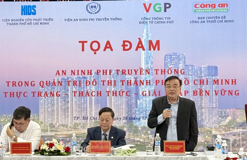 chuyen-gia-hien-ke-giai-phap-giup-tp-hcm-thoat-canh-ngap-nuoc-sut-lun-le-kim-binh.jpg