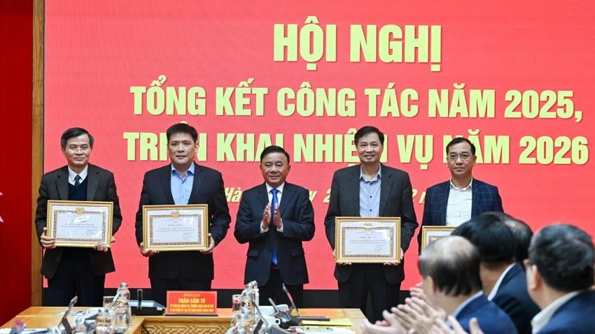 thuong-truc-ban-bi-thu-chuyen-doi-so-phai-tu-co-lam-sang-lam-den-noi-den-chon.jpg