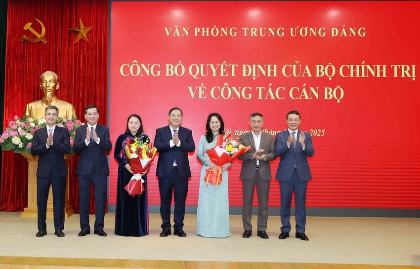 ba-nguyen-thi-thu-ha-lam-pho-chanh-van-phong-thuong-truc-van-phong-trung-uong-dang-3.jpg