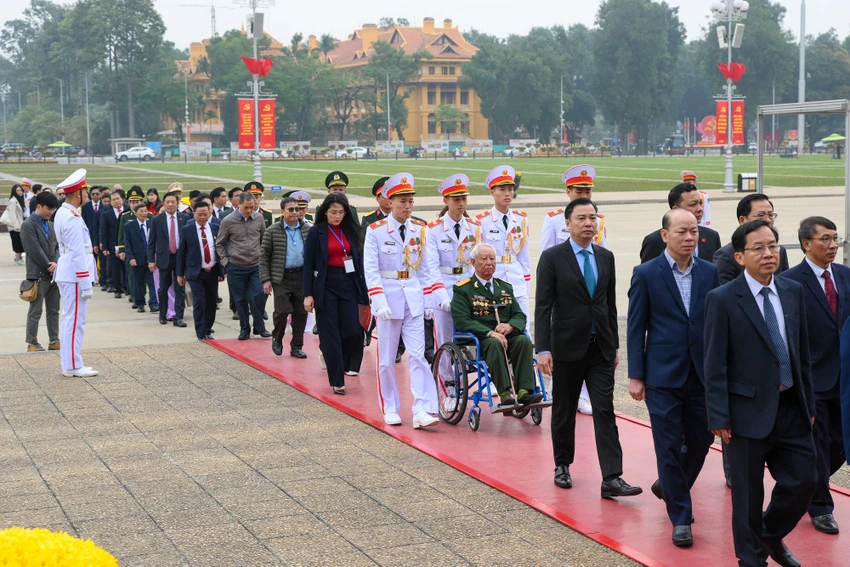 96-bi-thu-chi-bo-xuat-sac-thanh-lap-dang.jpg