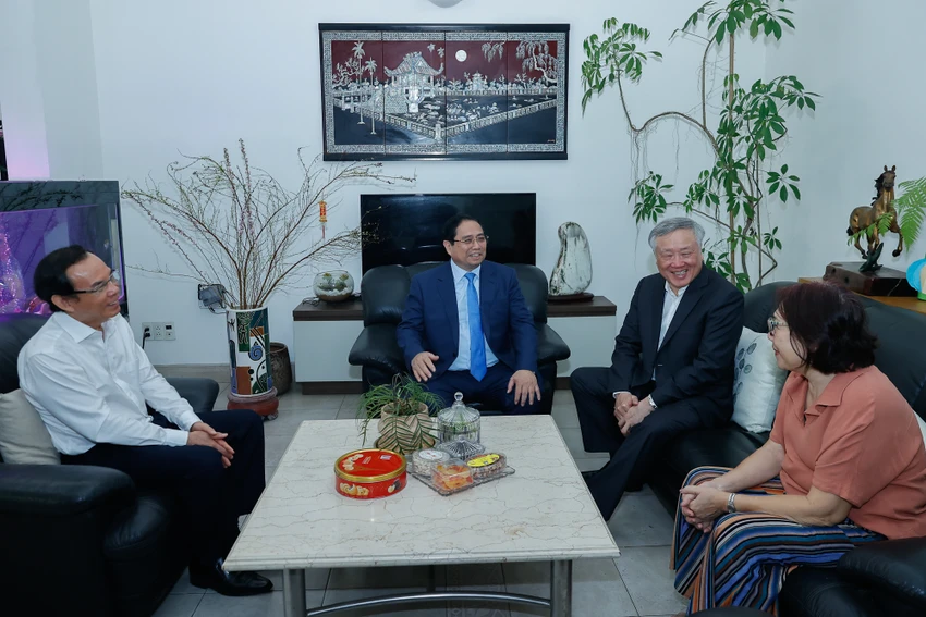 thu-tuong-pham-minh-chinh-dang-huong-cac-co-lanh-dao-va-tham-chuc-tet-nguyen-lanh-dao-dang-nha-nuoc-5.jpg
