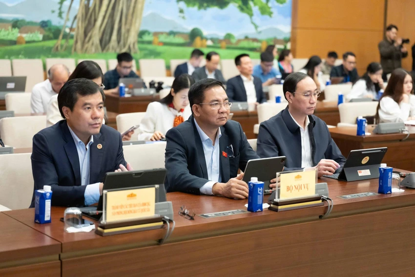 bo-cong-an-da-hoan-thanh-xay-dung-tinh-nang-bo-phieu-o-noi-khac-tren-vneid-1.jpg