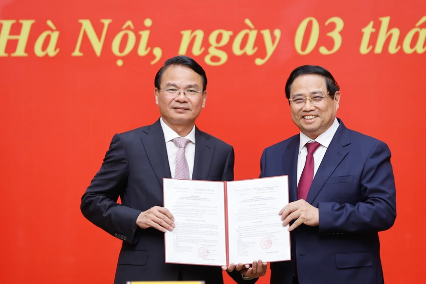 thu-tuong-trao-quyet-dinh-cho-5-nhan-su-moi-duoc-chi-dinh-bo-nhiem-2.jpg