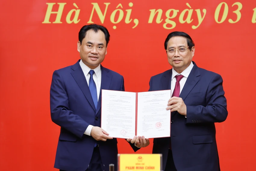 thu-tuong-trao-quyet-dinh-cho-5-nhan-su-moi-duoc-chi-dinh-bo-nhiem-8.jpg