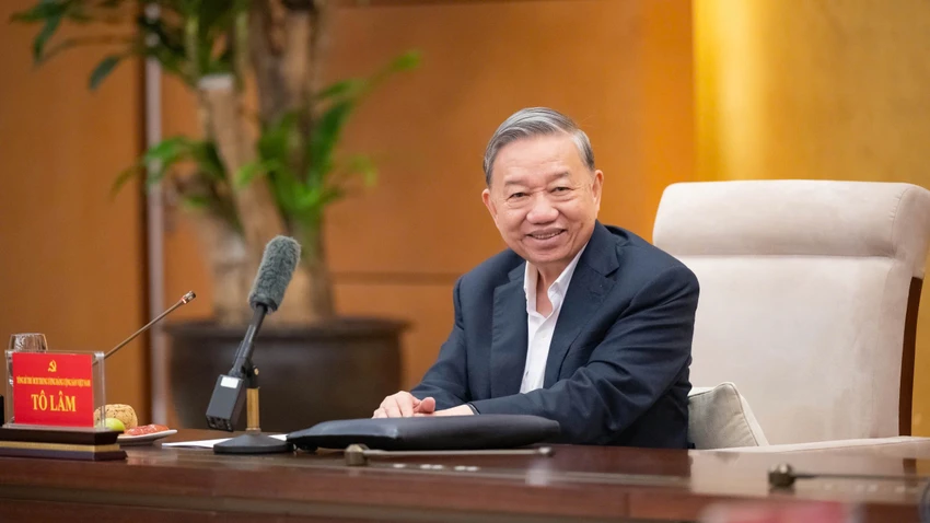 tong-bi-thu-chu-tri-cong-bo-quyet-dinh-kiem-tra-giam-sat-voi-ban-thuong-vu-dang-uy-quoc-hoi-4.jpg