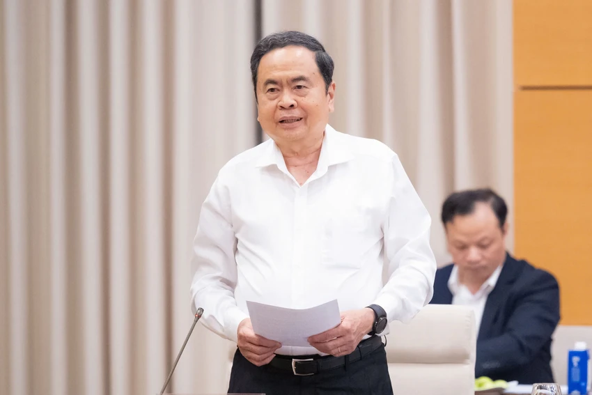 tong-bi-thu-chu-tri-cong-bo-quyet-dinh-kiem-tra-giam-sat-voi-ban-thuong-vu-dang-uy-quoc-hoi-5.jpg