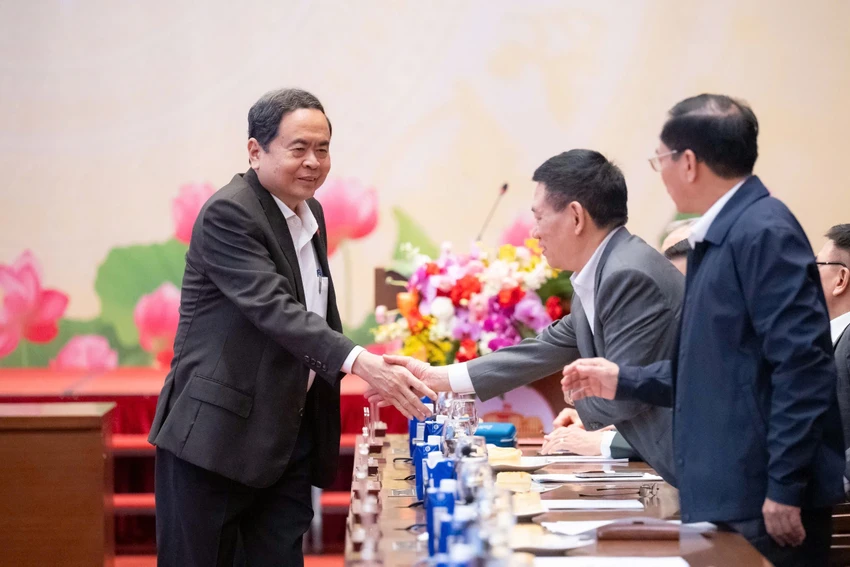 ky-hop-thu-nhat-quoc-hoi-khoa-xvi-kien-toan-nhan-su-va-to-chuc-bo-may-4.jpg
