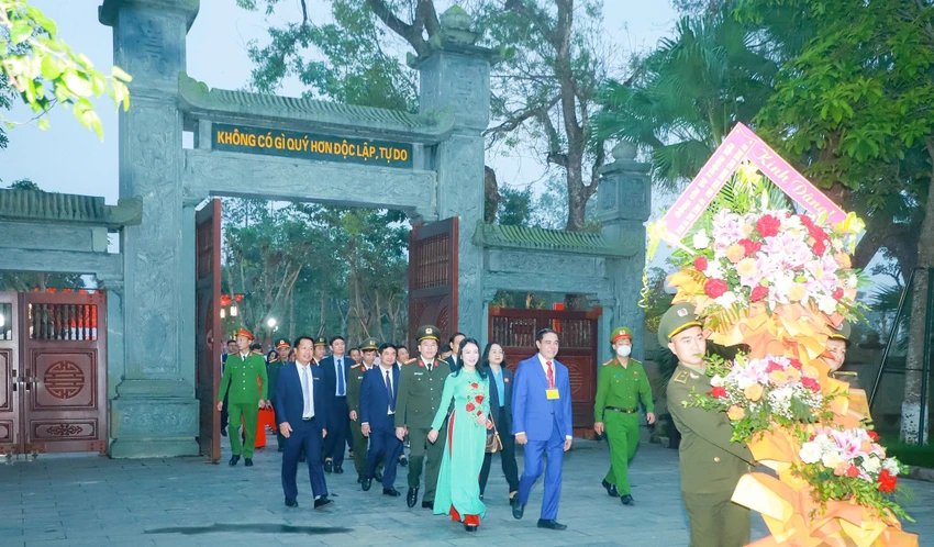 dac-lam-dang-hoa.jpg