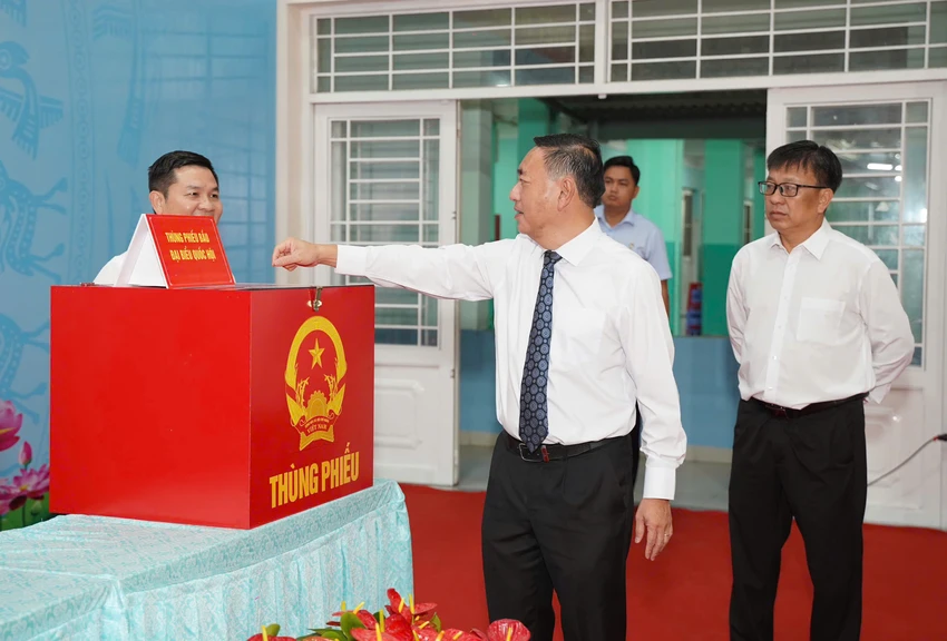 hoc-mon-thuan-van-1.jpg