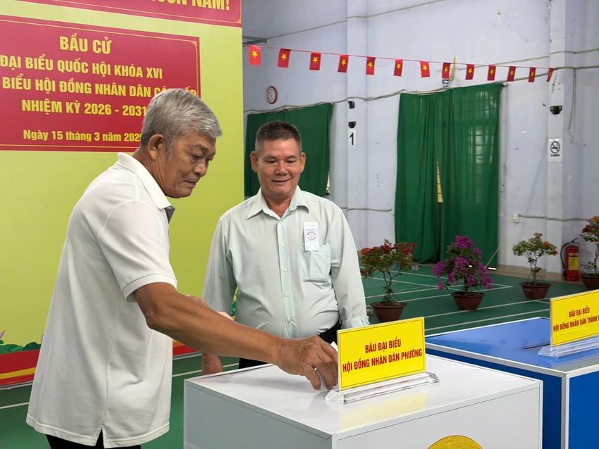 huynh-van-thanh-huynh-tho.jpg