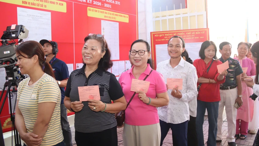 Khanh-ly-cu-tri.jpg