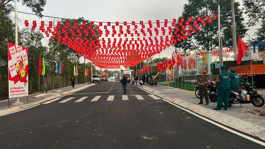Le-anh-bau-cu-phu-an.jpg