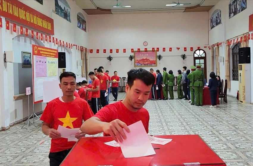 ngoc-son-trai-cai-nghien.jpg