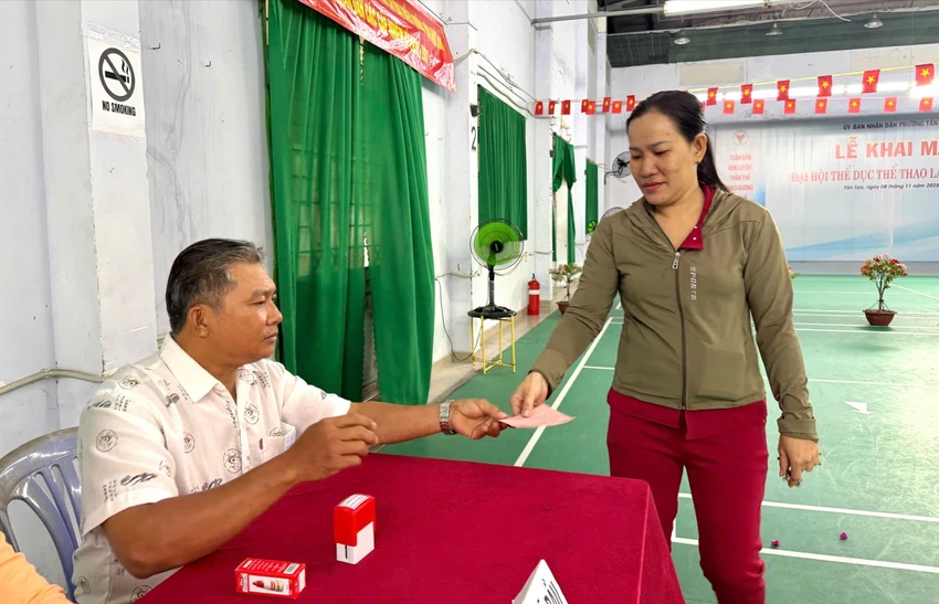 ngueyn-thi-thuy-trang-pouyen-huynh-tho.jpg