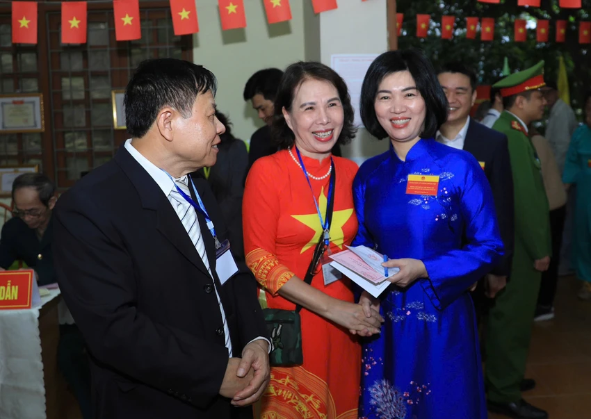 phung-thi-hong-ha-ha-noi-1.jpg