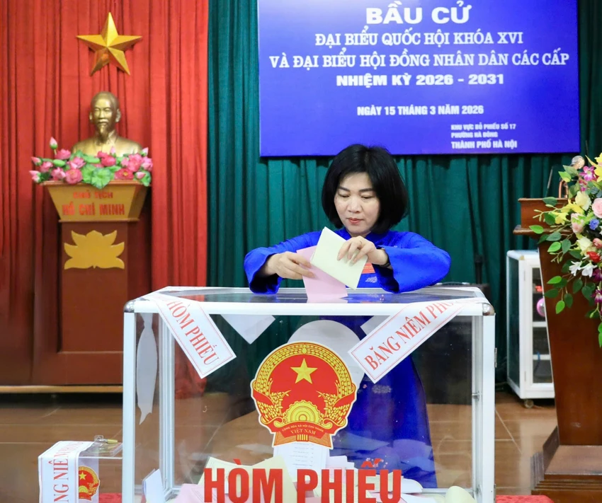 phung-thi-hong-ha-ha-noi-3.jpg