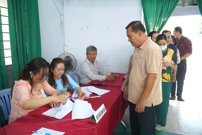 phuong-tan-tao-huynh-tho.jpg