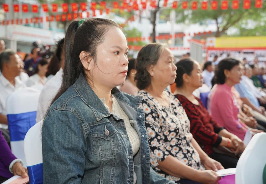 thuan-van-bi-thu-quang-chu-tich-quoc-hoi-3.jpg
