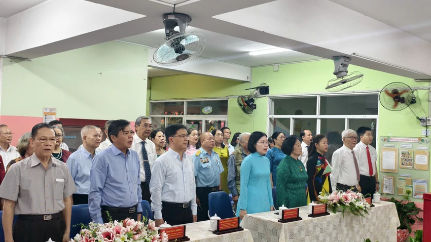 thy-nhung-phu-nhuan-1.jpg