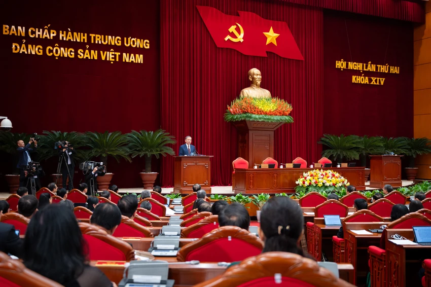 be-mac-hoi-nghi-trung-uong-2-khoa-xiv-pham-thang-1.jpg
