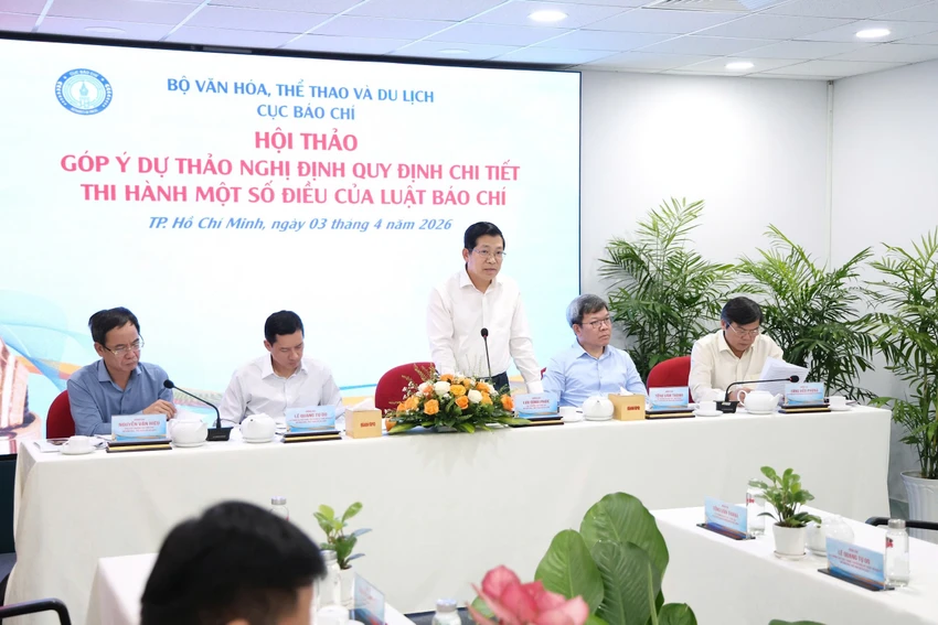 bao-chi-chu-luc-1.jpg