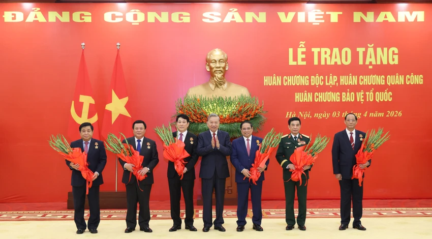 chu-tich-nuoc-thu-tuong-bo-truong-bo-quoc-phong-va-nhieu-lanh-dao-nhan-huan-chuong-cao-quy-1.jpg