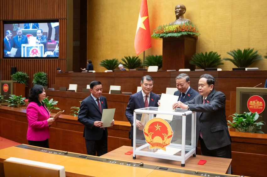 bo-phieu-bau-pho-thu-tuong-bo-truong-2.jpg