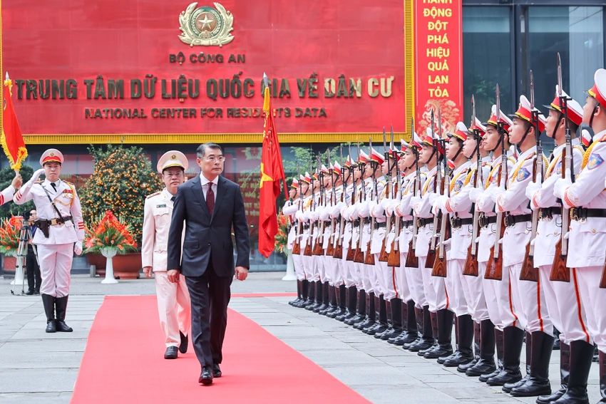 thu-tuong-le-minh-hung-phat-trien-vneid-thanh-nen-tang-quoc-gia-2.jpg