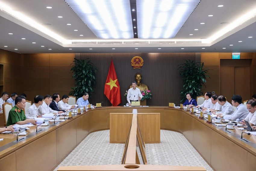 quang-canh-phien-hop-thu-tuong-le-minh-hung-vgp.jpg
