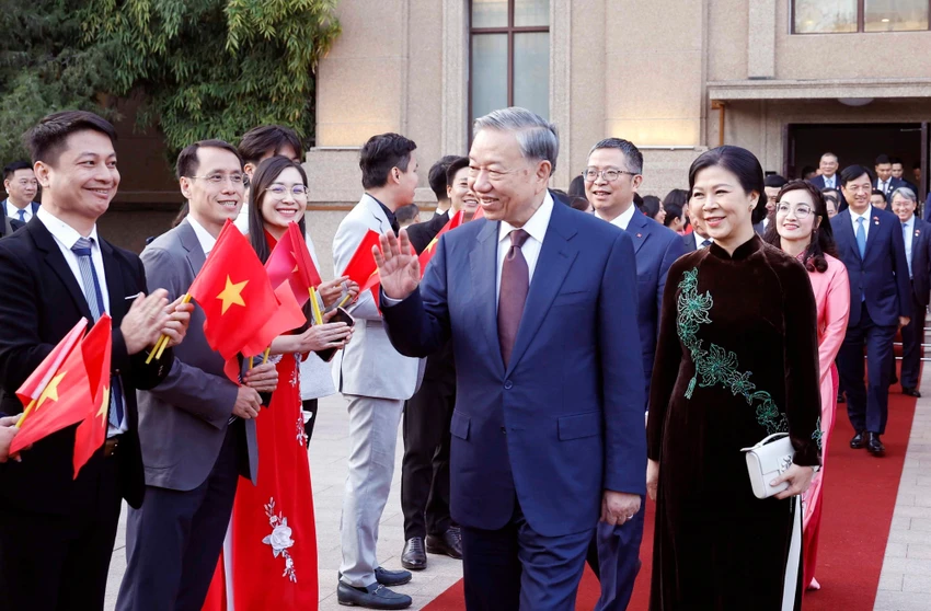 tong-bi-thu-chu-tich-nuoc-to-lam-tham-trung-quoc-mo-rong-hop-tac-song-phuong-ttxvn-3.jpg