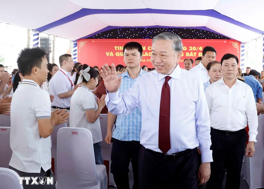 tong-bi-thu-chu-tich-nuoc-to-lam-dong-vien-cong-nhan-nguoi-lao-dong-o-tp-hcm-1.jpg