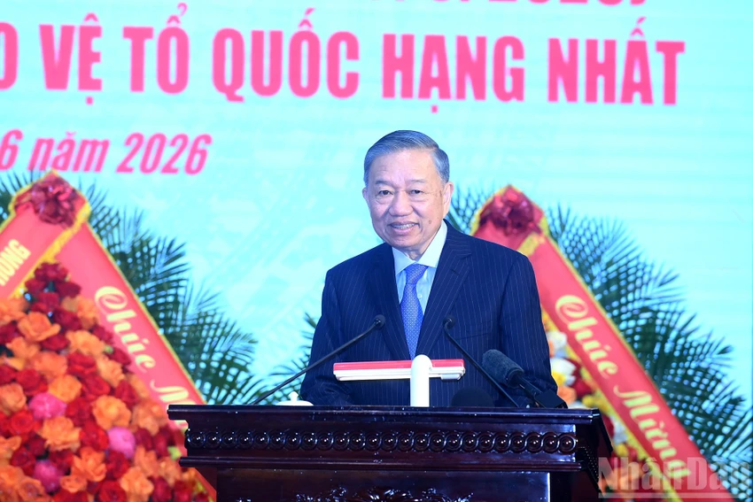 bo-tu-lenh-phao-binh-ten-lua-can-bao-ve-to-quoc-tu-som-tu-xa-tu-tat-ca-cac-huong-2.jpg