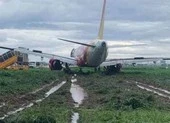 Máy bay trượt khỏi đường băng: Tất cả hành khách đã an toàn