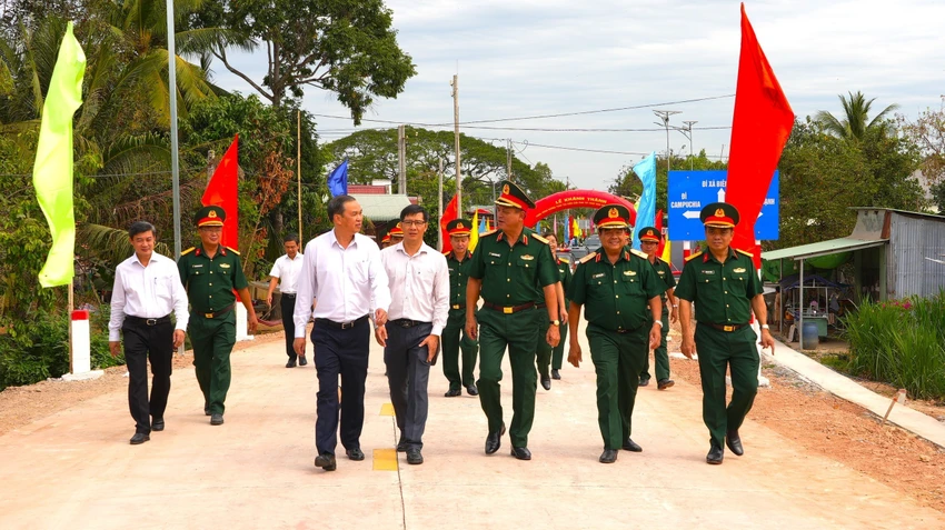 đường tuần tra biên giới (2).jpg