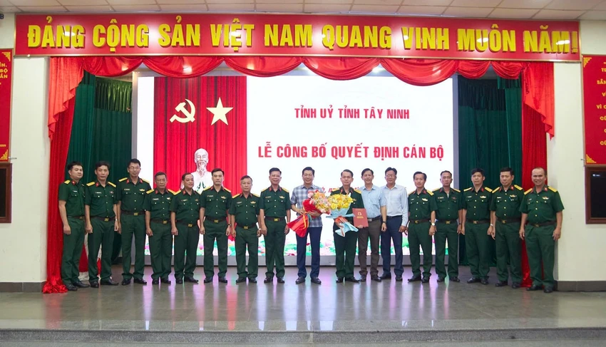 Nguyễn Mạnh Hùng.jpg