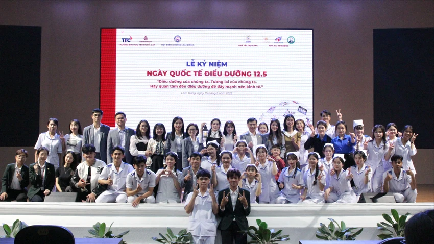 Ngày Quốc tế Điều dưỡng.JPG