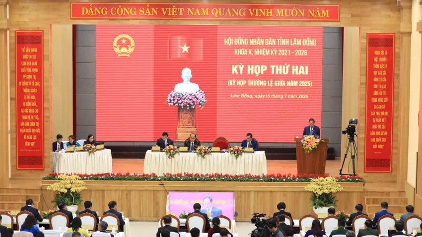 kỳ họp HĐND-6.jpg