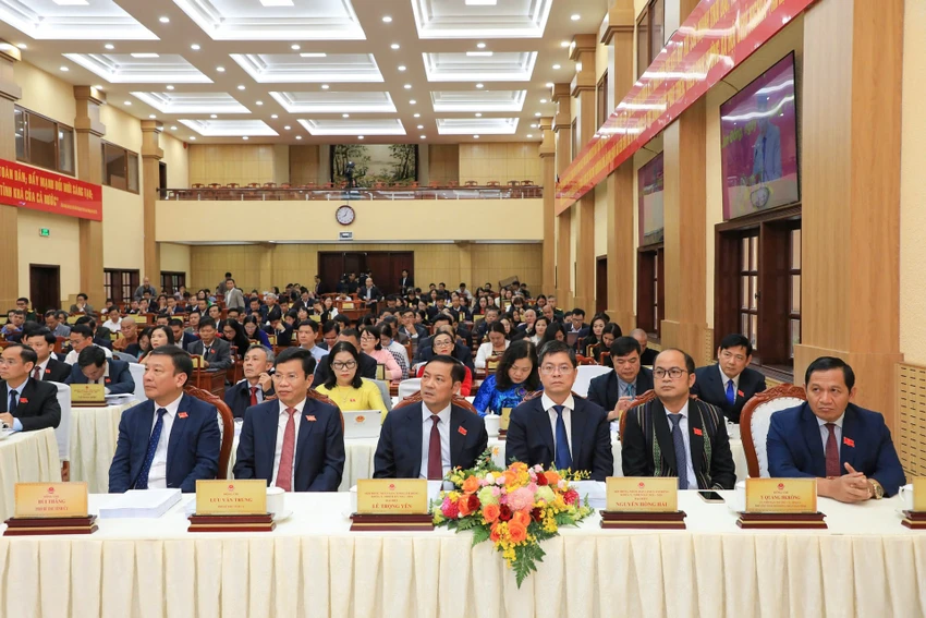 kỳ họp HĐND-7.jpg