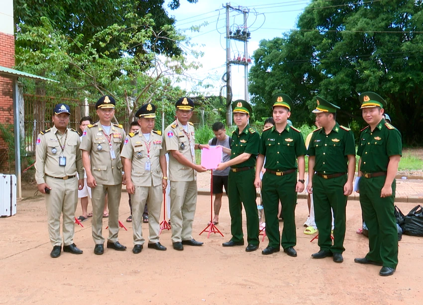 11 công dân-1.jpg