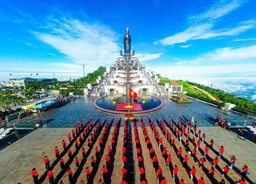 Núi bà đen-2.jpg