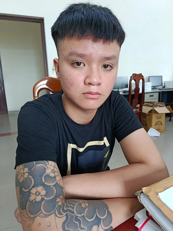 Ra đầu thú.jpeg