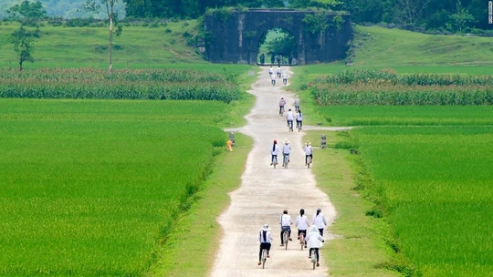 Về quê thủ môn Tiến Dũng: Ăn gì, chơi đâu? - Ảnh 1.